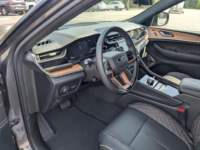 2025 Jeep Grand Cherokee GRAND CHEROKEE SUMMIT RESERVE 4X4