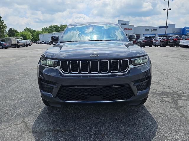 2025 Jeep Grand Cherokee GRAND CHEROKEE LAREDO X 4X4