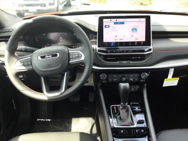 2025 Jeep Compass COMPASS TRAILHAWK 4X4