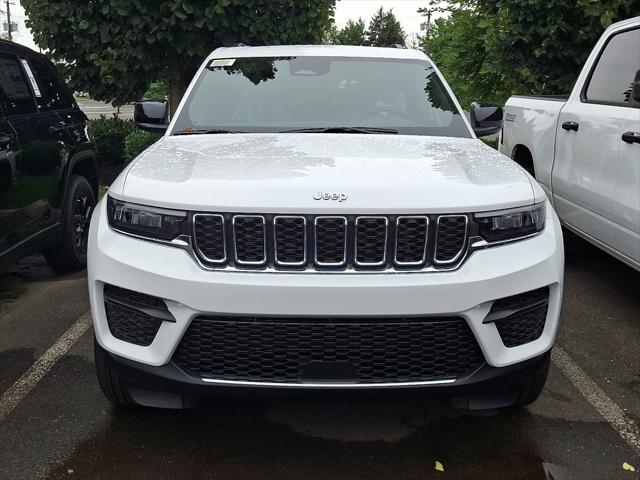 2025 Jeep Grand Cherokee GRAND CHEROKEE LAREDO X 4X4