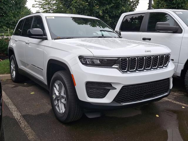 2025 Jeep Grand Cherokee GRAND CHEROKEE LAREDO X 4X4