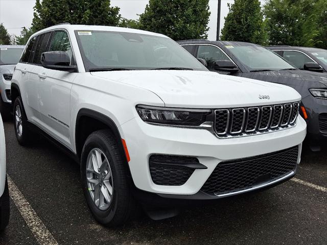 2025 Jeep Grand Cherokee GRAND CHEROKEE LAREDO X 4X4