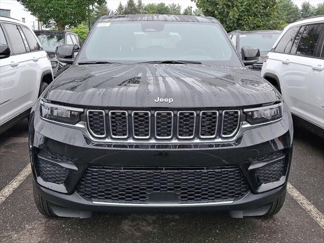 2025 Jeep Grand Cherokee GRAND CHEROKEE LAREDO X 4X4