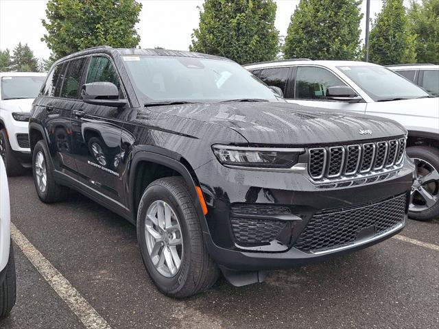 2025 Jeep Grand Cherokee GRAND CHEROKEE LAREDO X 4X4