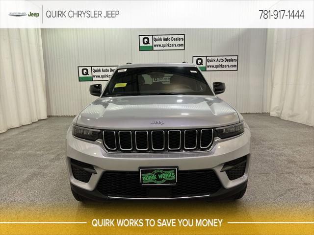 2025 Jeep Grand Cherokee GRAND CHEROKEE LAREDO X 4X4