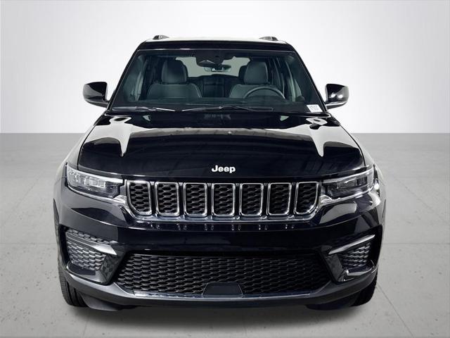 2025 Jeep Grand Cherokee Laredo 4x4