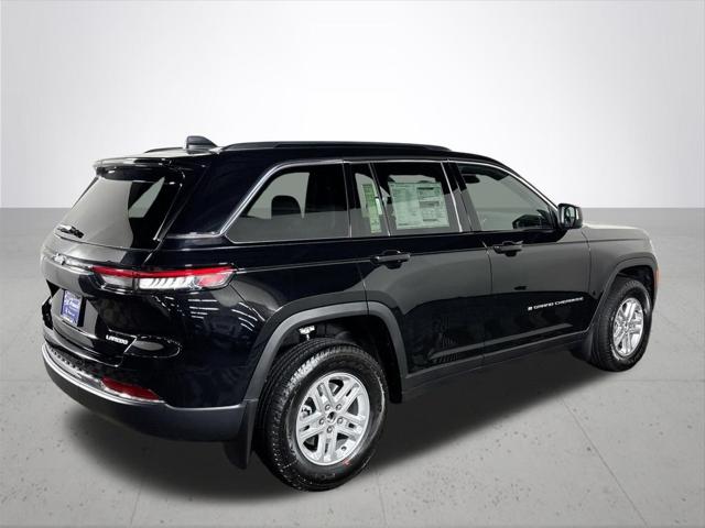 2025 Jeep Grand Cherokee Laredo 4x4