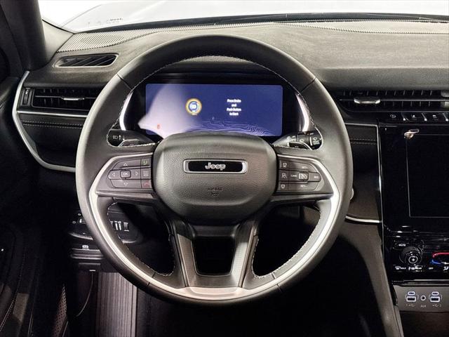 2025 Jeep Grand Cherokee Laredo 4x4