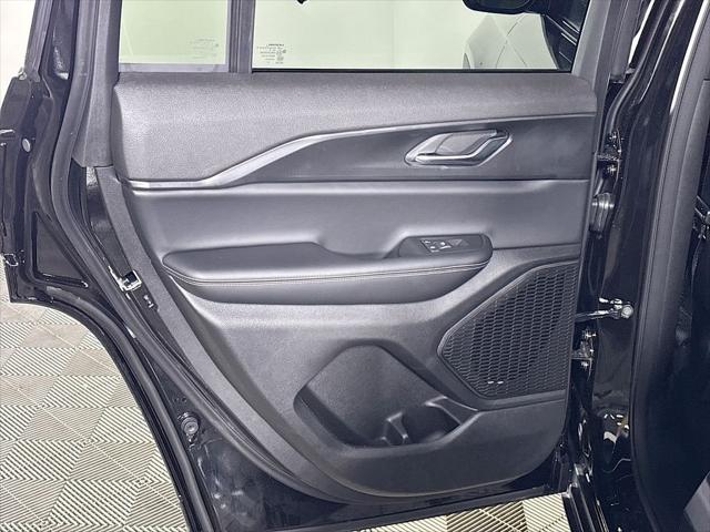 2025 Jeep Grand Cherokee Laredo 4x4