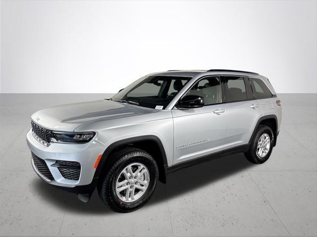 2025 Jeep Grand Cherokee GRAND CHEROKEE LAREDO 4X4 2025 Jeep Grand Cherokee GRAND CHEROKEE LAREDO 4X4