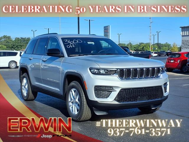 2025 Jeep Grand Cherokee GRAND CHEROKEE LAREDO X 4X4