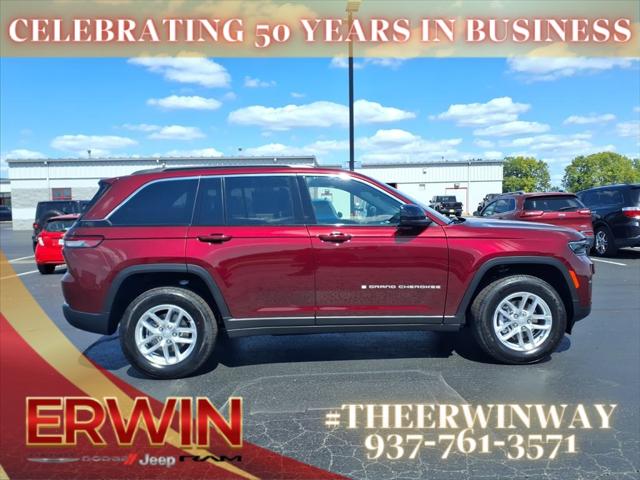 2025 Jeep Grand Cherokee GRAND CHEROKEE LAREDO X 4X4