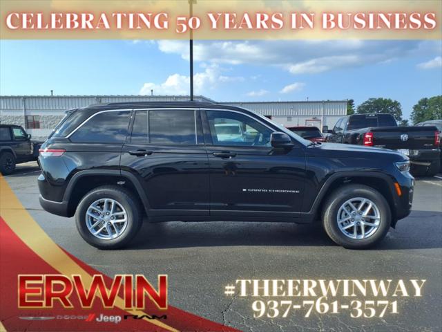 2025 Jeep Grand Cherokee GRAND CHEROKEE LAREDO X 4X4