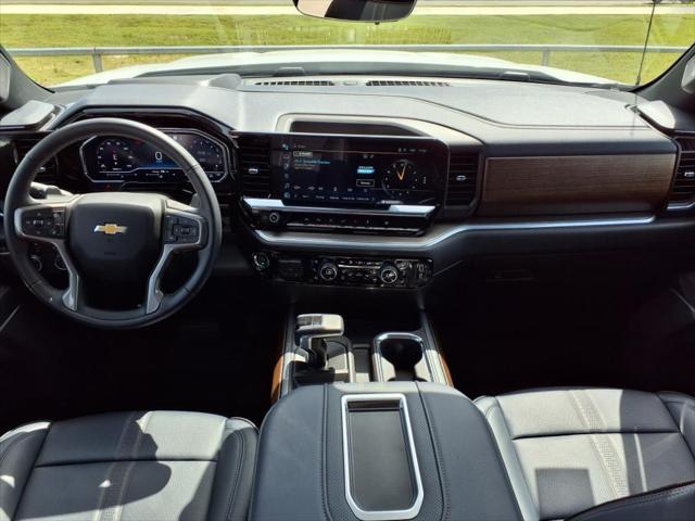 2022 Chevrolet Silverado 1500 4WD Crew Cab Short Bed High Country