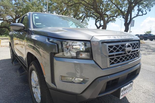 2022 Nissan Frontier Crew Cab SV 4x2