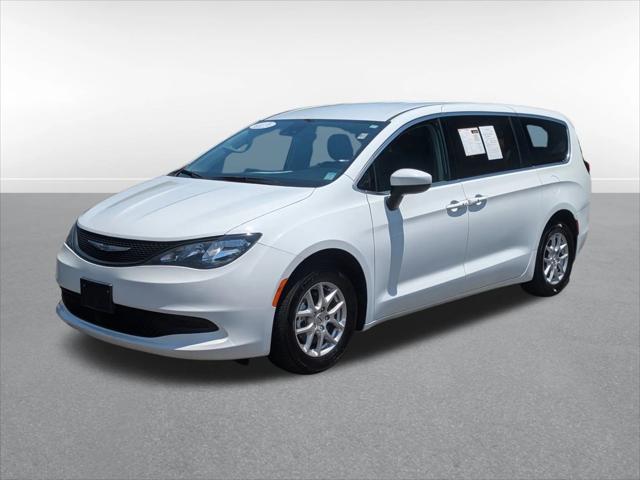 2023 Chrysler Voyager LX