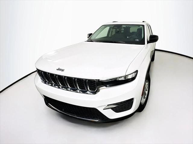 2023 Jeep Grand Cherokee Laredo 4x4