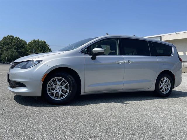 2023 Chrysler Voyager LX