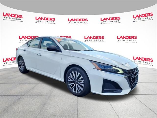 2024 Nissan Altima SV FWD