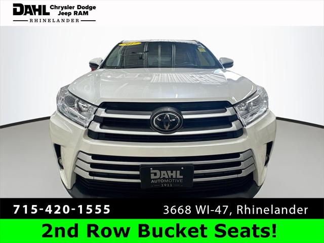2017 Toyota Highlander SE