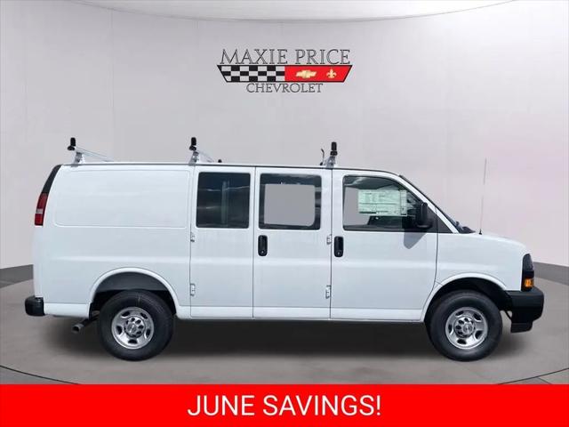2025 Chevrolet Express Cargo Van RWD 2500 Regular Wheelbase WT