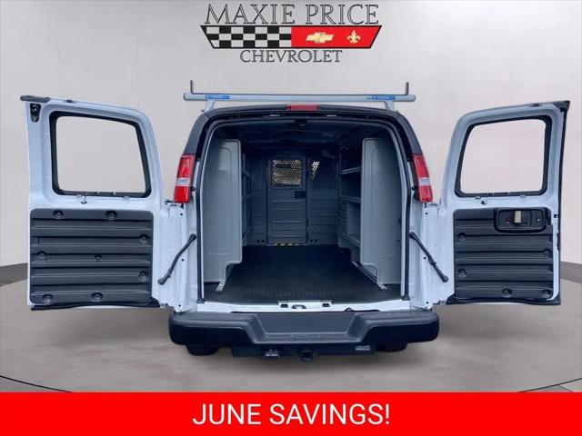 2025 Chevrolet Express Cargo Van RWD 2500 Regular Wheelbase WT