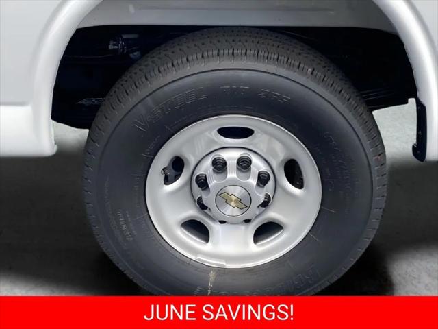 2025 Chevrolet Express Cargo Van RWD 2500 Regular Wheelbase WT