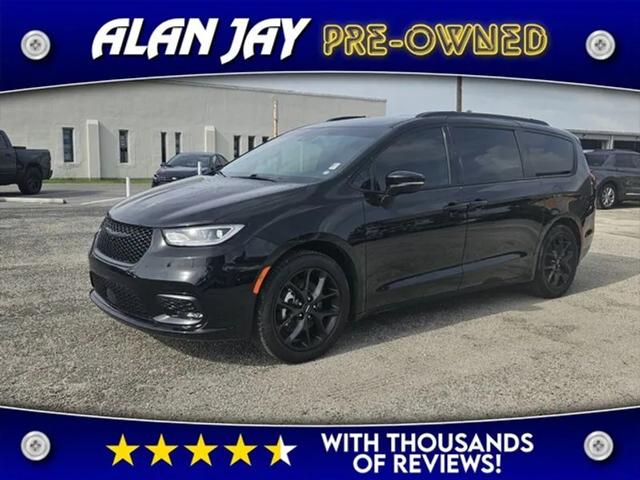 2024 Chrysler Pacifica Touring L