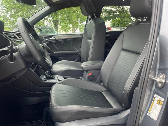 2024 Volkswagen Tiguan 2.0T SE R-Line Black
