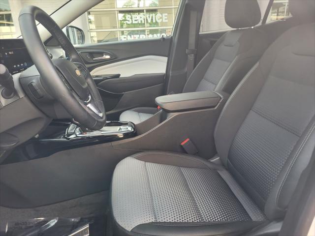 2025 Chevrolet Trax FWD LT