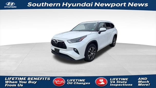 2024 Toyota Highlander LE
