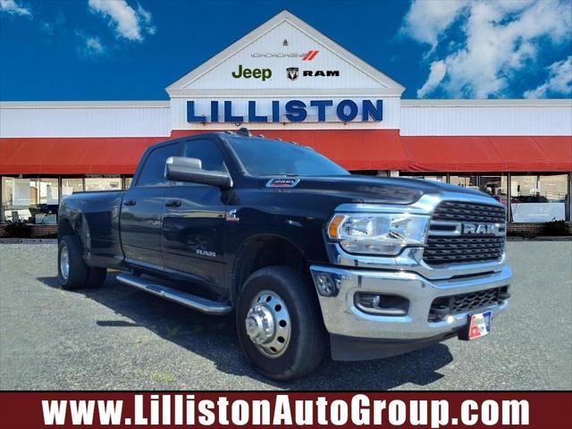 2022 RAM 3500 Big Horn Crew Cab 4x4 8 Box