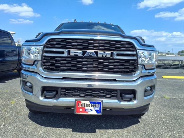 2022 RAM 3500 Big Horn Crew Cab 4x4 8 Box