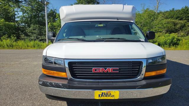 2025 GMC Savana Cutaway Work Van