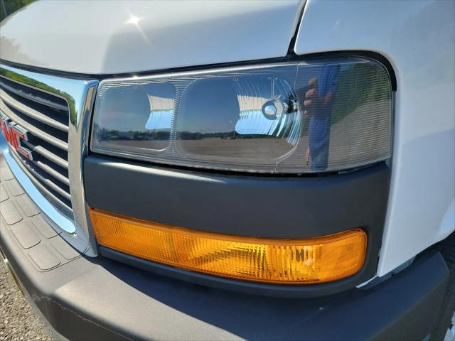 2025 GMC Savana Cutaway Work Van