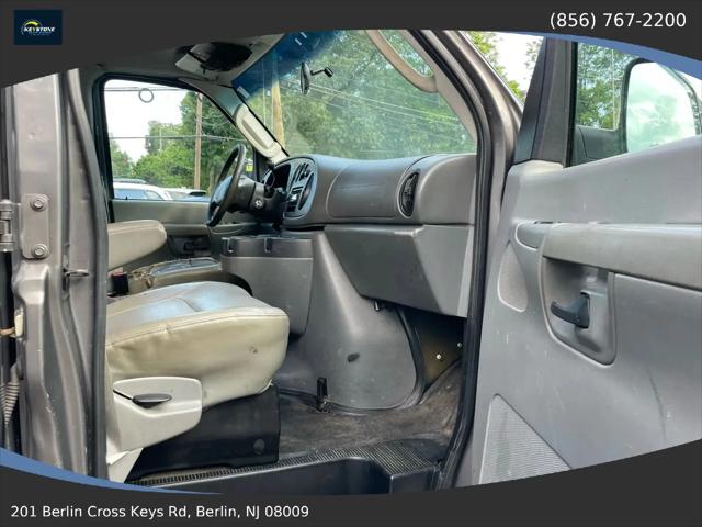 2008 Ford E-350 Super Duty Commercial