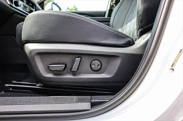 2025 Nissan Rogue Platinum FWD