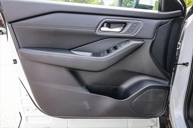 2025 Nissan Rogue Platinum FWD