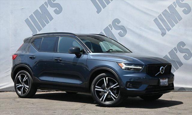 2022 Volvo XC40 T5 R-Design