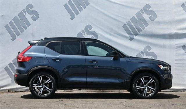 2022 Volvo XC40 T5 R-Design