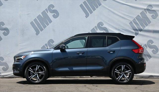 2022 Volvo XC40 T5 R-Design
