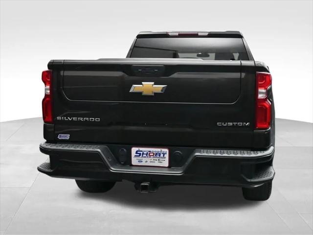 2021 Chevrolet Silverado 1500 4WD Crew Cab Short Bed Custom