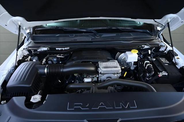 2023 Ram 1500 Limited Crew Cab 4x4 57 Box