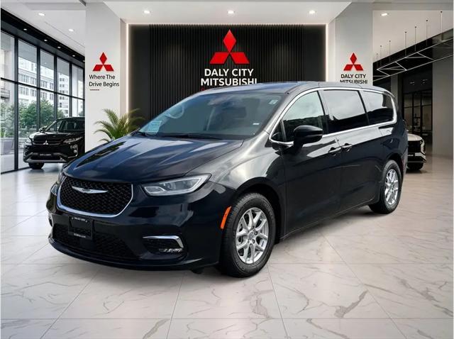 2023 Chrysler Pacifica Touring L for sale in Daly City, CA