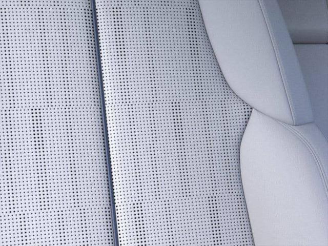2025 Cadillac iQ Luxury w/1SC