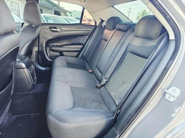 2018 Chrysler 300 Touring