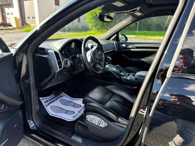 2018 Porsche Cayenne Platinum Edition