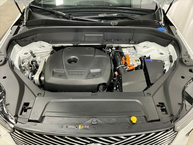 2026 Volvo XC90 Plug-In Hybrid Plus, T8 AWD, Electric/Gasoline, Bright, 7 Seats