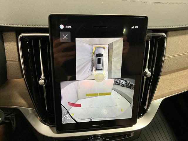 2026 Volvo XC90 Plug-In Hybrid Plus, T8 AWD, Electric/Gasoline, Bright, 7 Seats