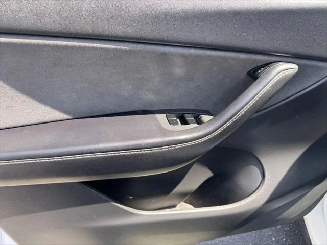 2021 Tesla Model Y Standard Range Rear-Wheel Drive